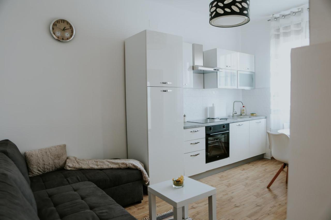 Apartman Nikola กอสปิช ภายนอก รูปภาพ